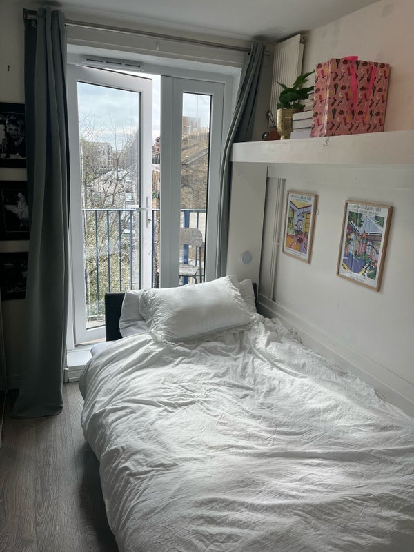 Room O'Leary Square in Greater London