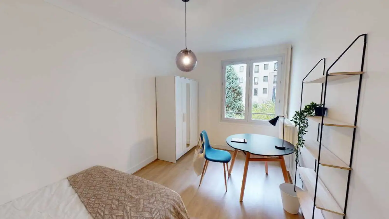 Chambre Rue de Saussure à Paris