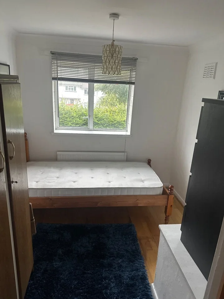 Room Punch Copse Road in Crawley