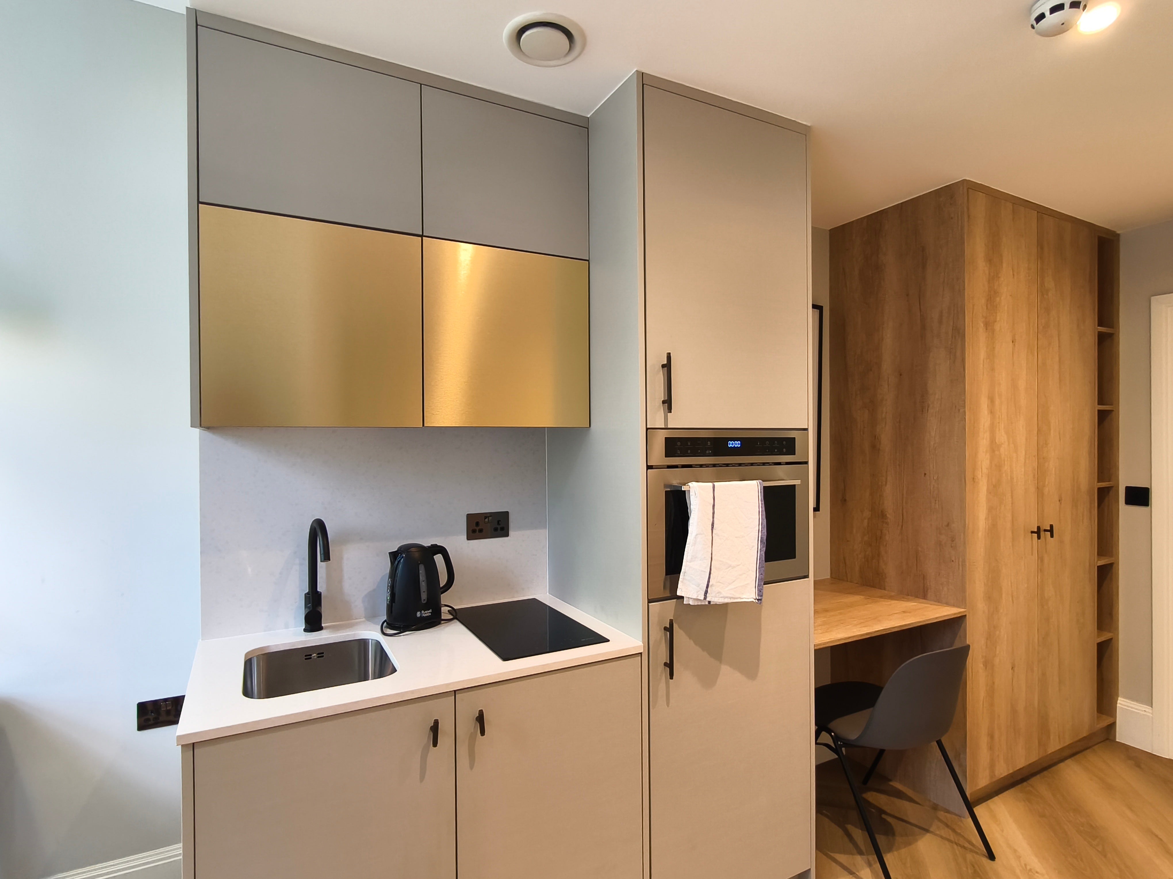 Flat Sloane Avenue in Greater London