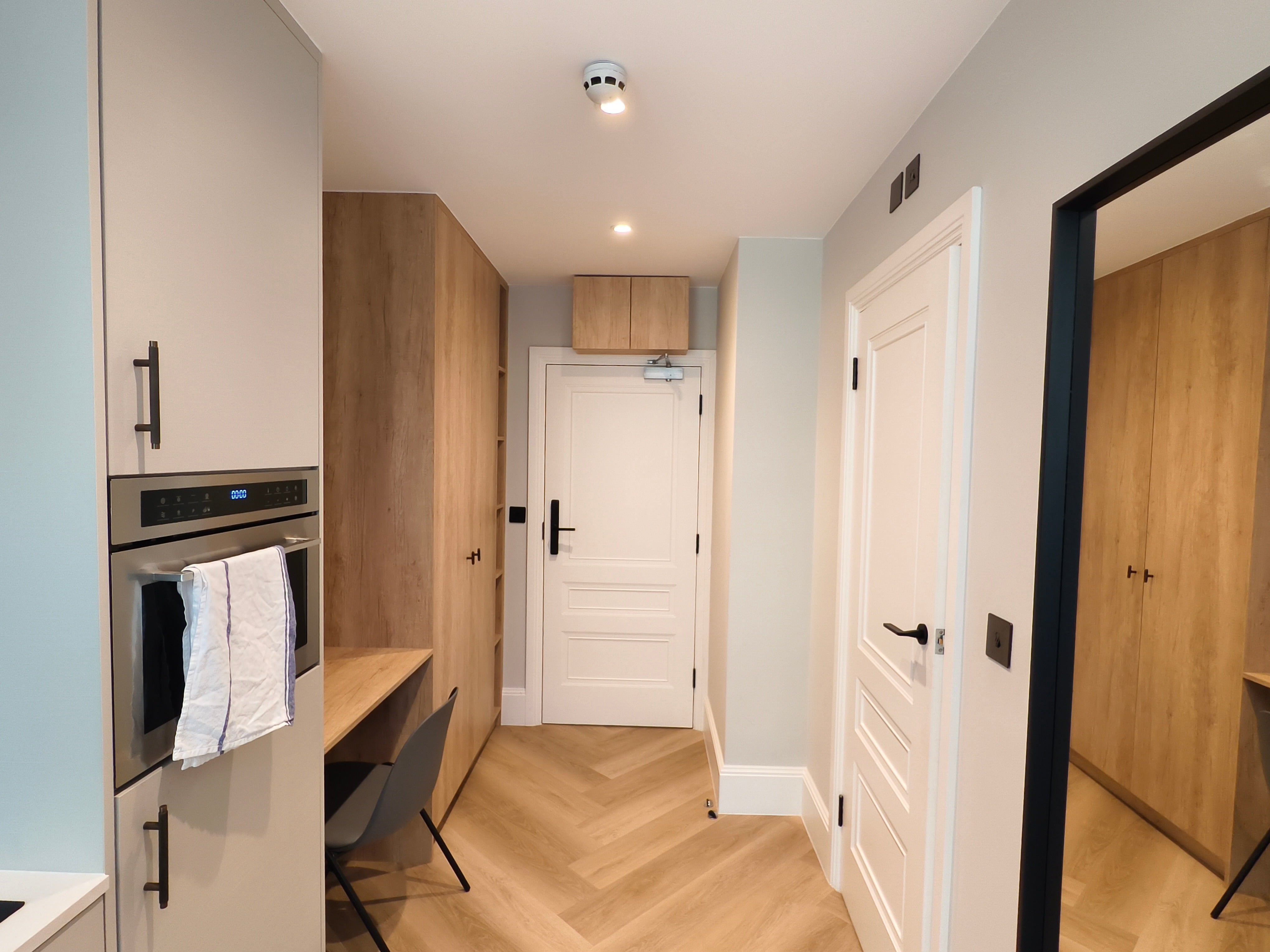 Flat Sloane Avenue in Greater London