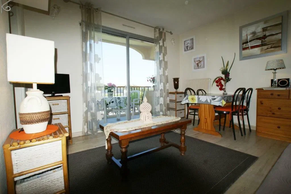 Appartement Avenue du Maréchal De Lattre de Tassigny à Mandelieu-la-Napoule