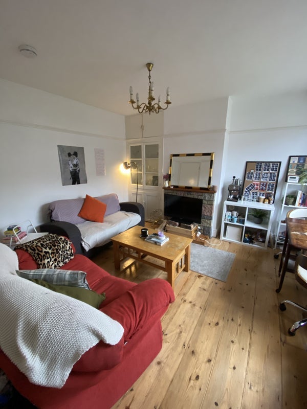 Flat Rudthorpe Road in Bristol