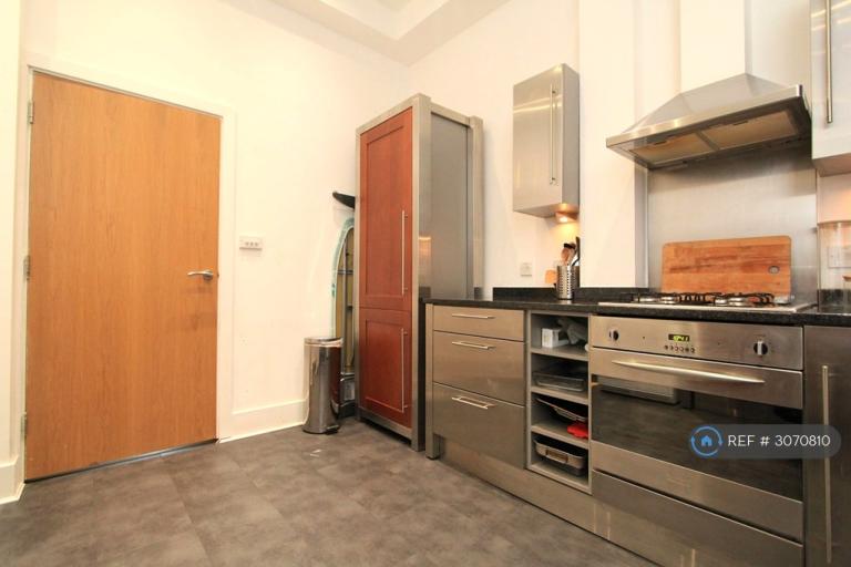 Room Vanbrugh Hill in Greater London