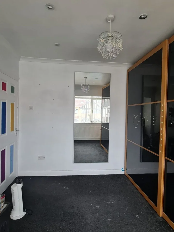 Room Moray Avenue in Greater London