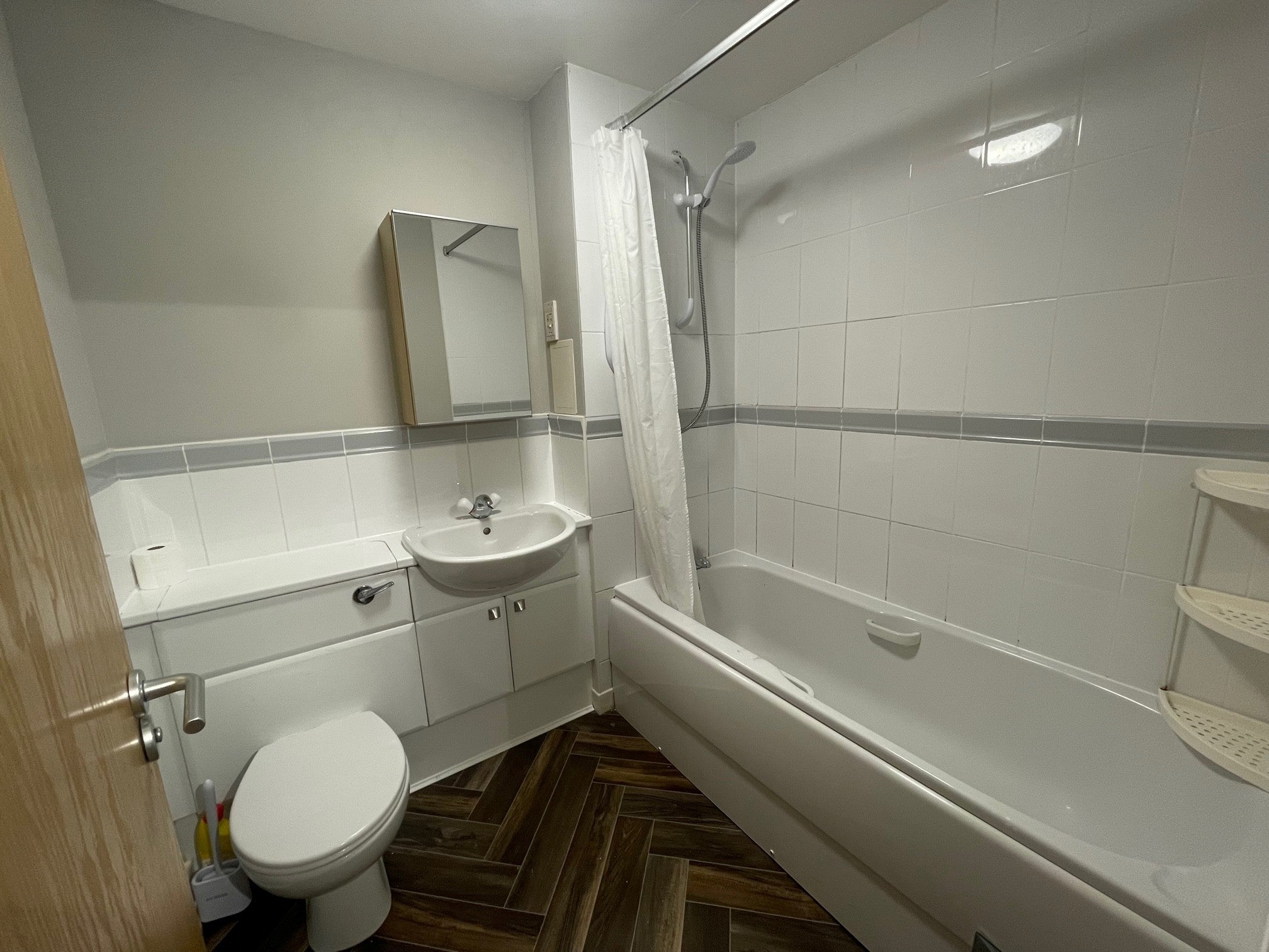 Flat Saughton Mains Street in City of Edinburgh