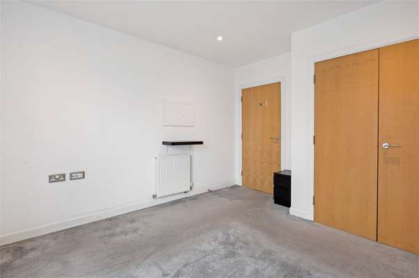 Flat Kingsland Road in Greater London