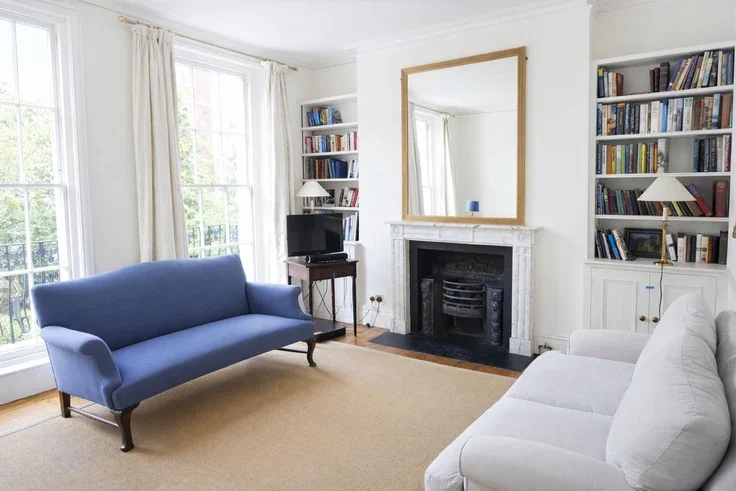 Flat St Catherine's Mews in Greater London