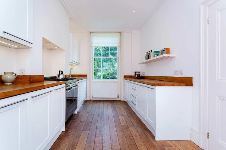 Flat St Catherine's Mews in Greater London