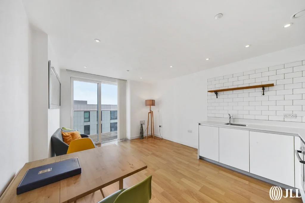 Flat Woodberry Grove in Greater London