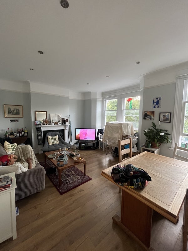 Room Harlescott Road in Greater London