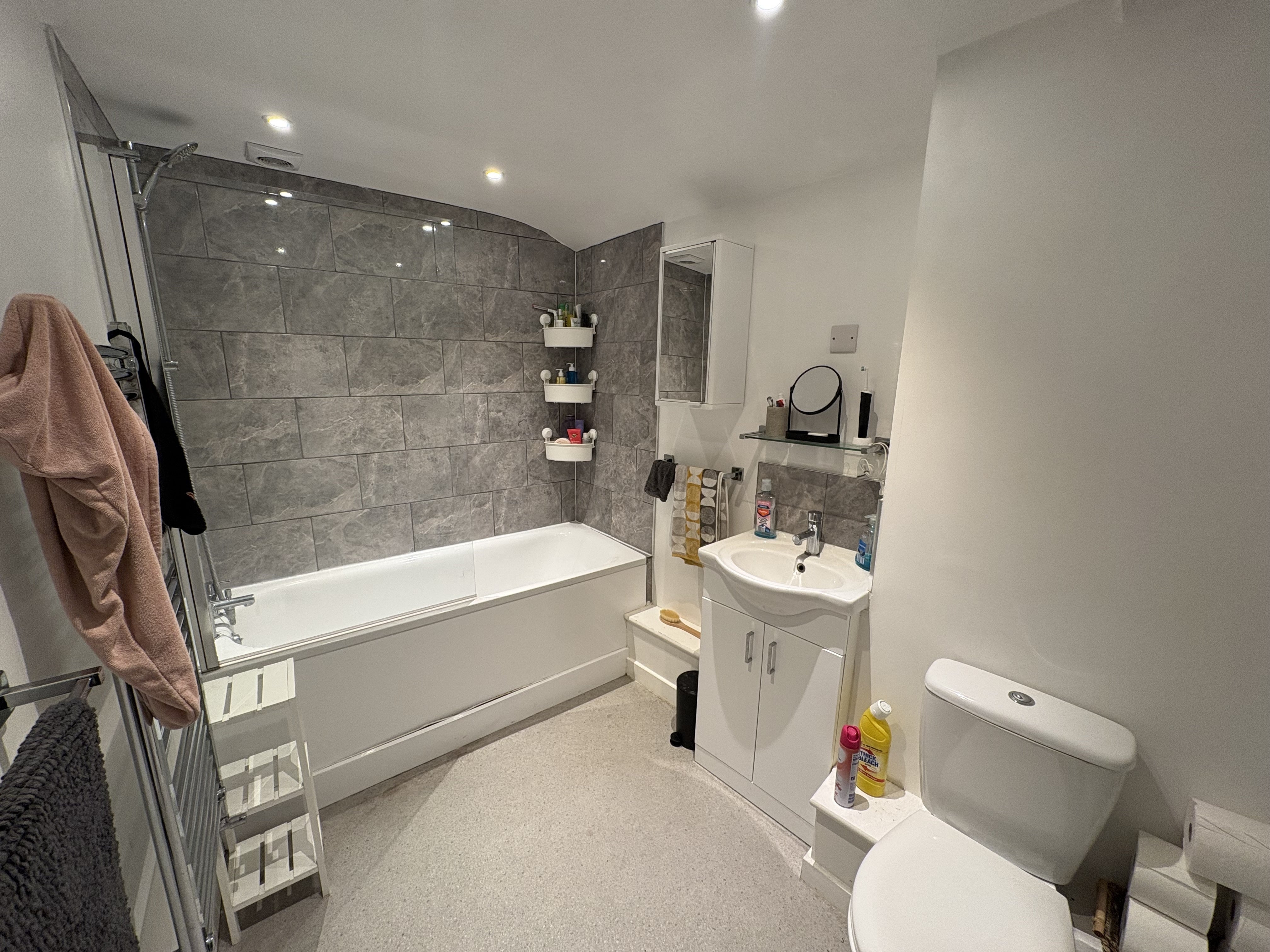 Flat Westbury Mews in Bristol