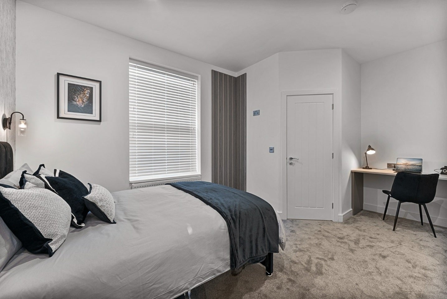 Room Burton Road in Derby