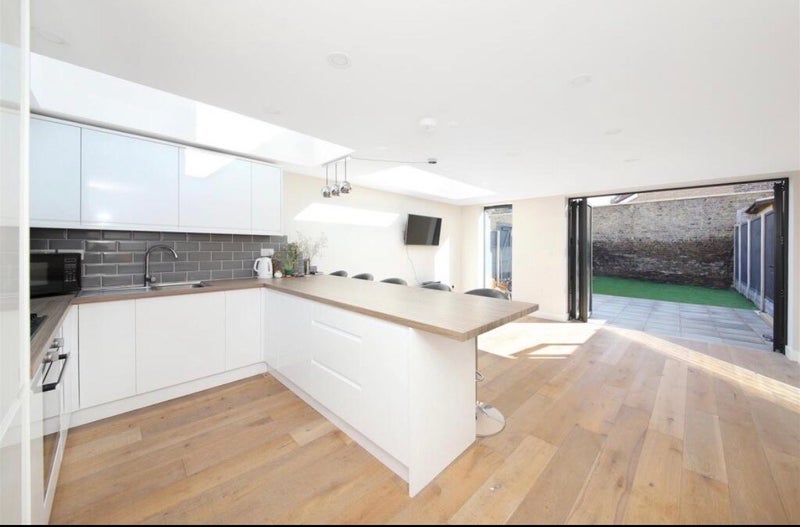 Room Lugard Road in Greater London