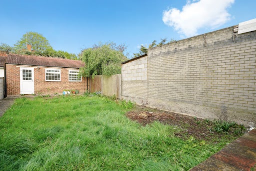 Room Avalon Road in Greater London