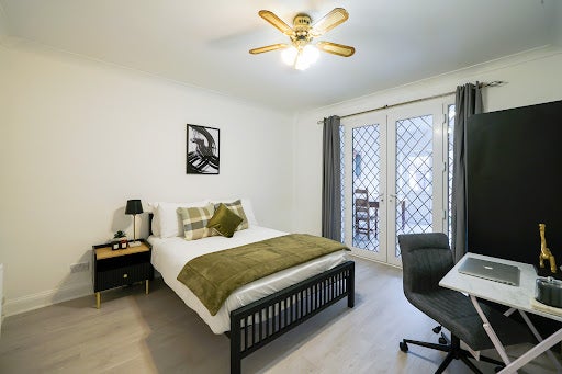 Room Avalon Road in Greater London