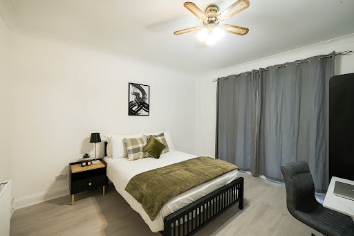 Room Avalon Road in Greater London