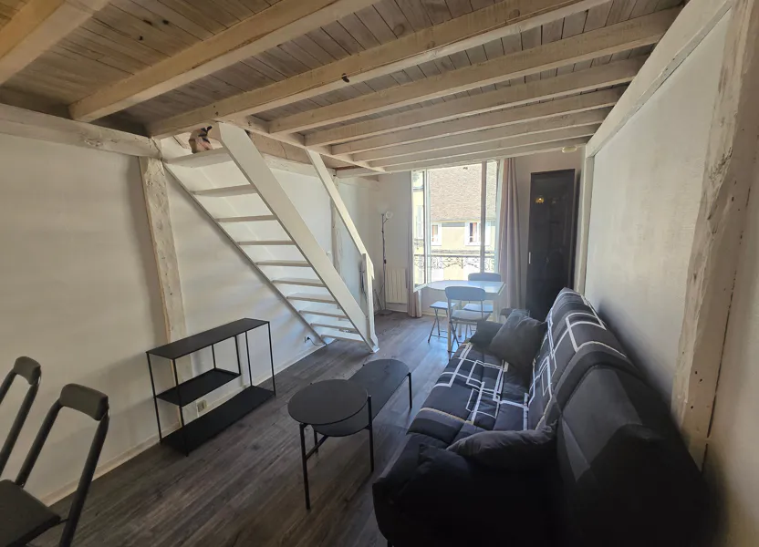 Flat Rue Girault in Nemours