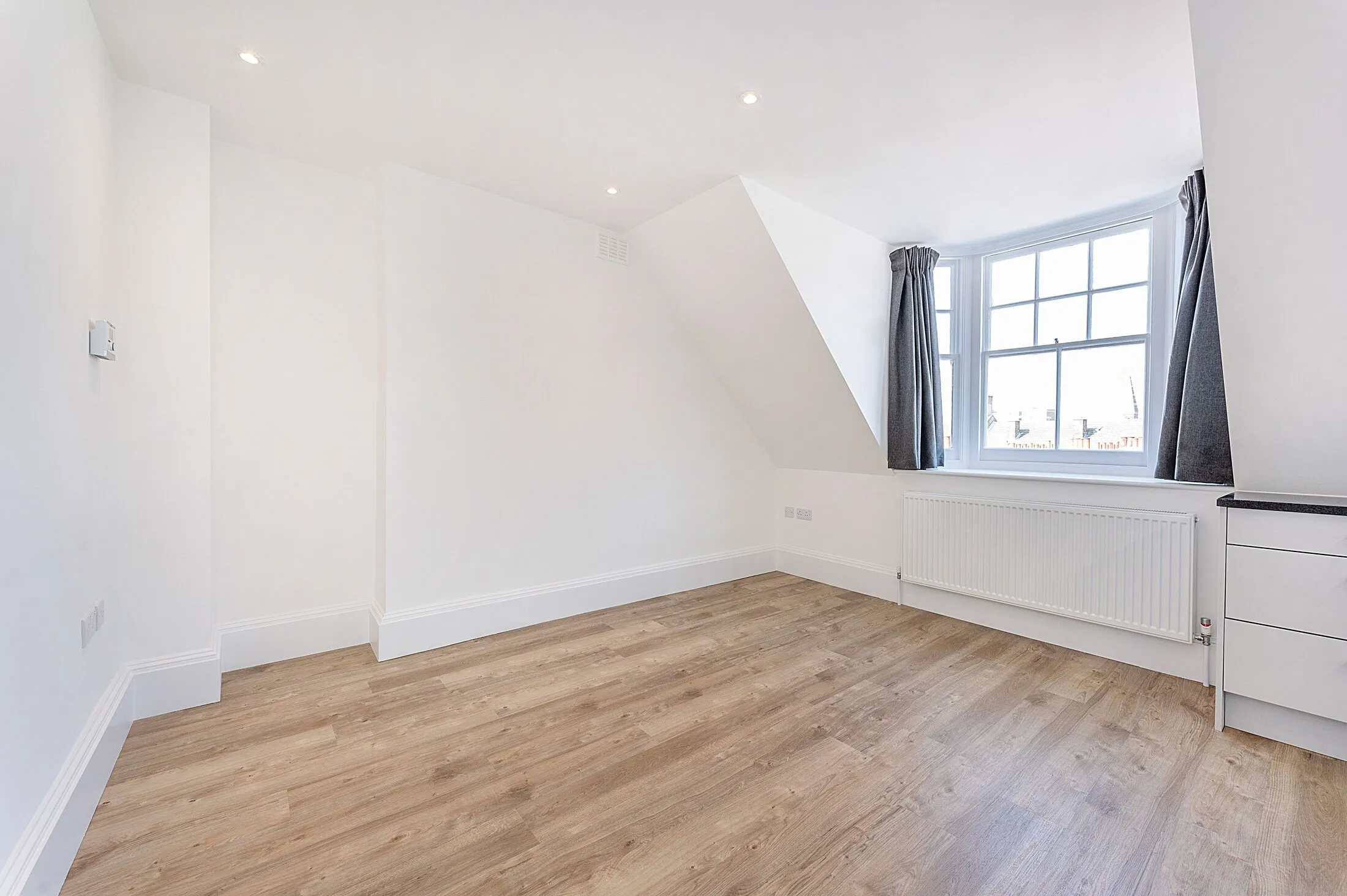 Flat Addison Gardens in Greater London