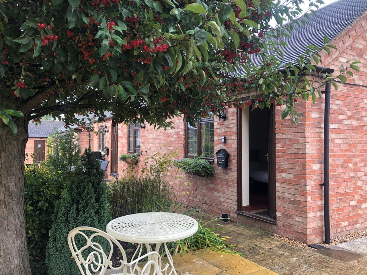 Flat Cadeby Lane in Hinckley and Bosworth