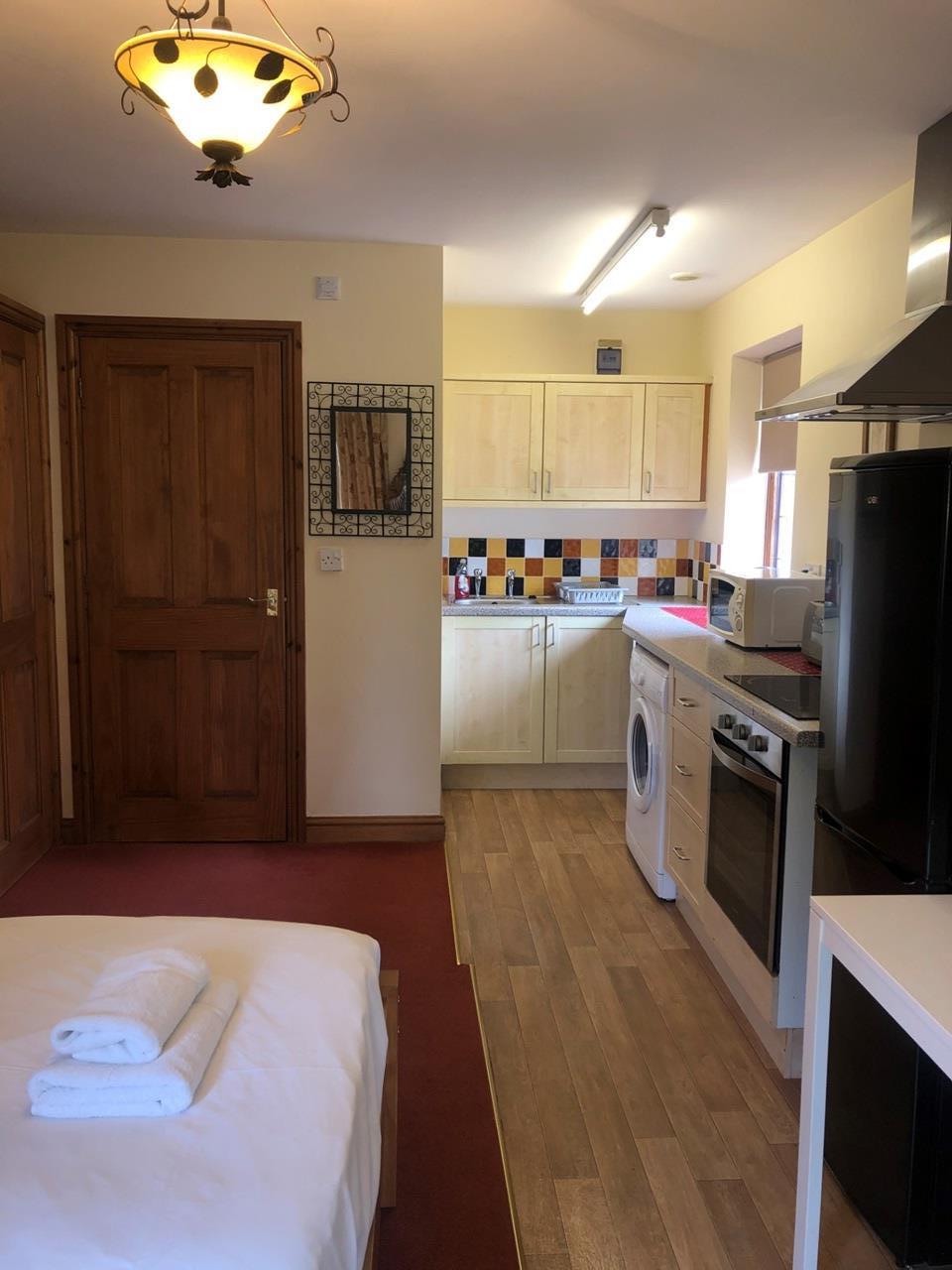 Flat Cadeby Lane in Hinckley and Bosworth