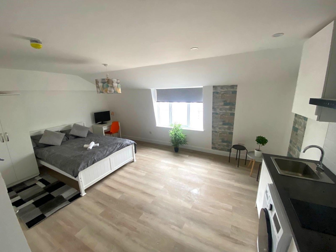 Flat Camberwell Road in Greater London