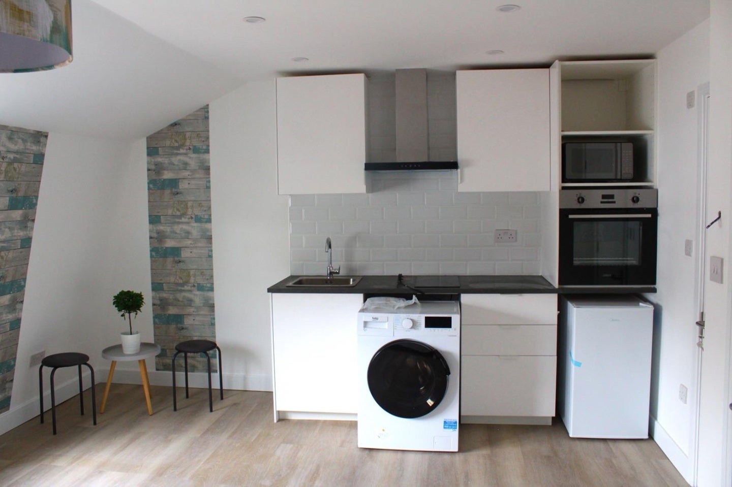 Flat Camberwell Road in Greater London
