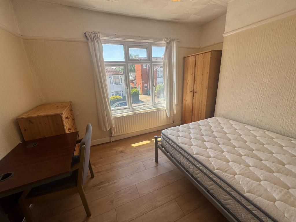 Room Kitchener Road in Southampton