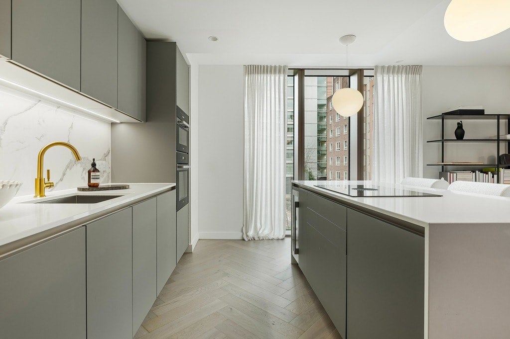 Flat Park Street in Greater London