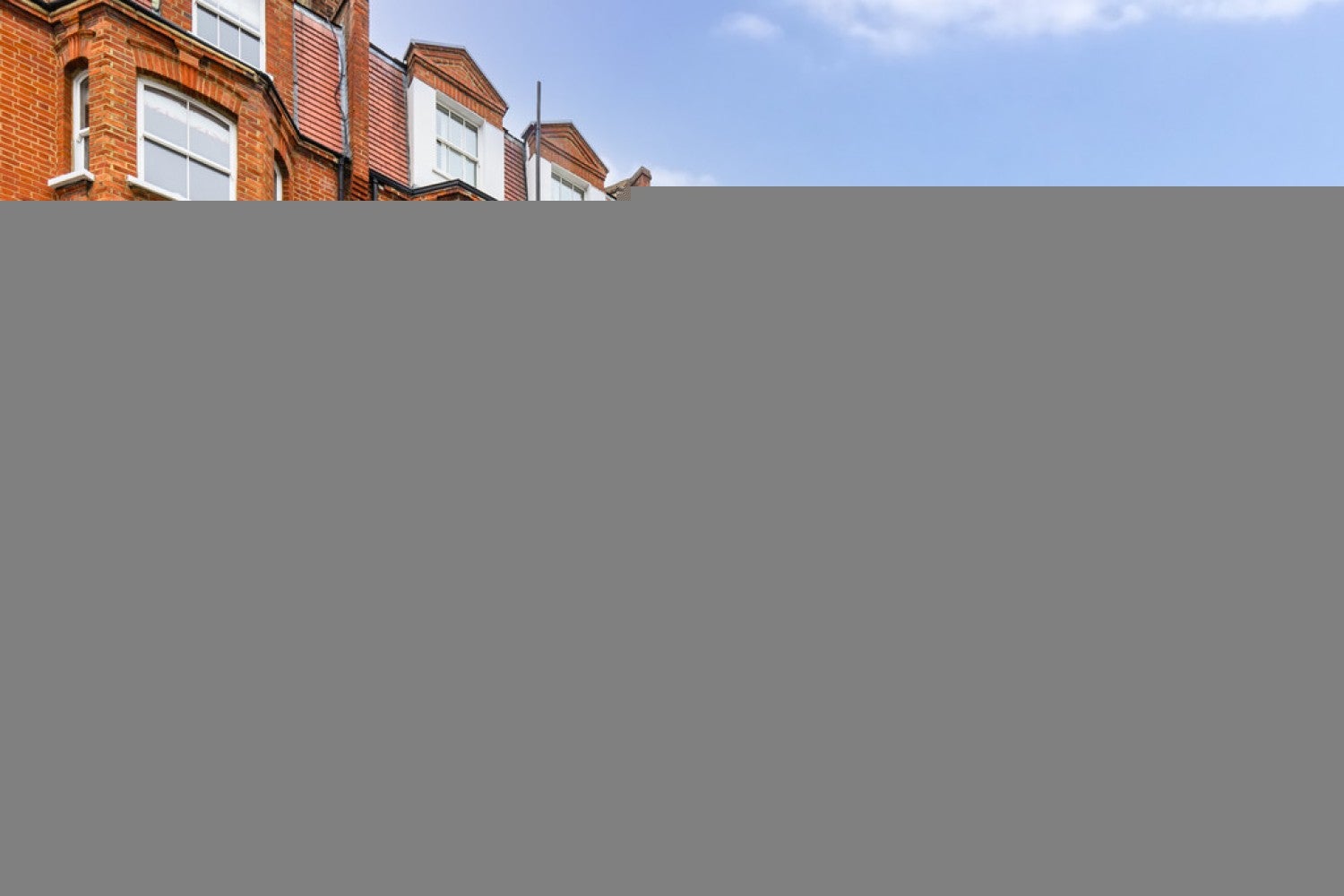 Flat Henniker Mews in Greater London