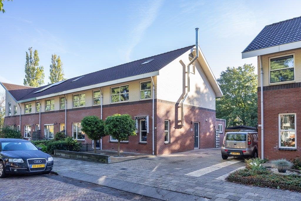 Huis Kaatsland 7 005 in Sneek