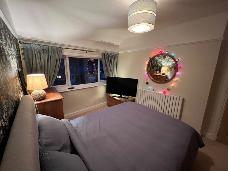 Room Windermere Road in Bristol