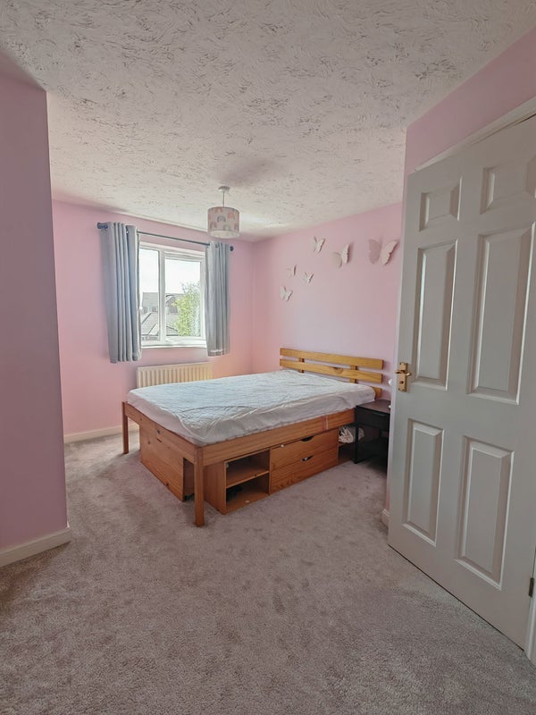Room Century Drive in East Suffolk