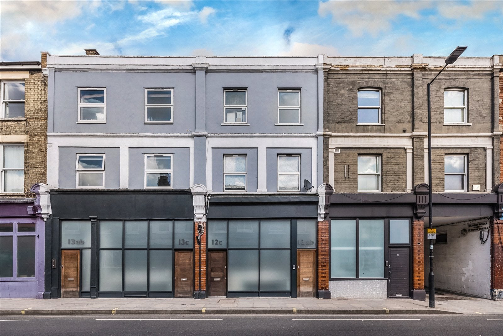 Flat Estcourt Road in Greater London