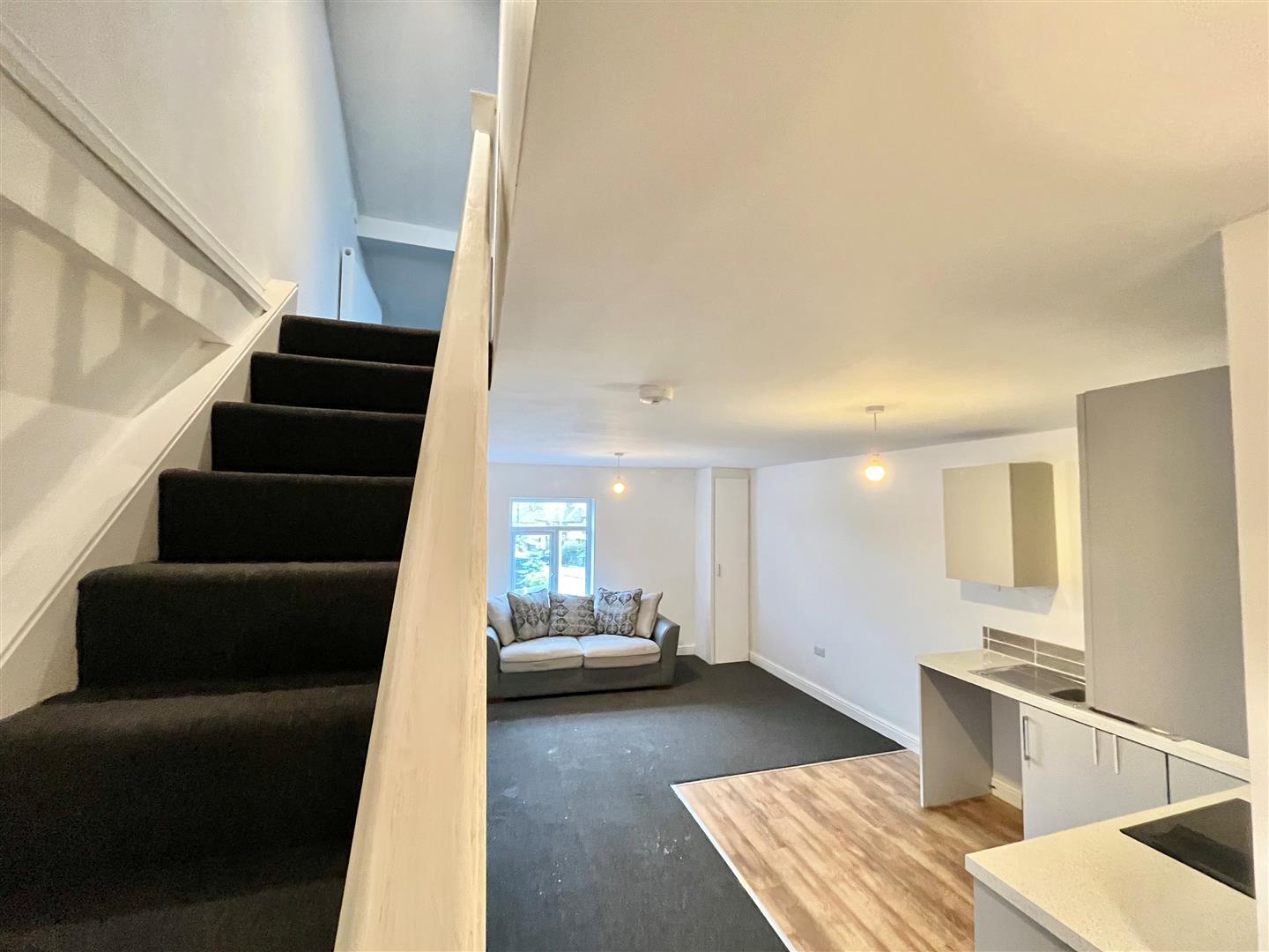 Flat Partington Lane in Salford