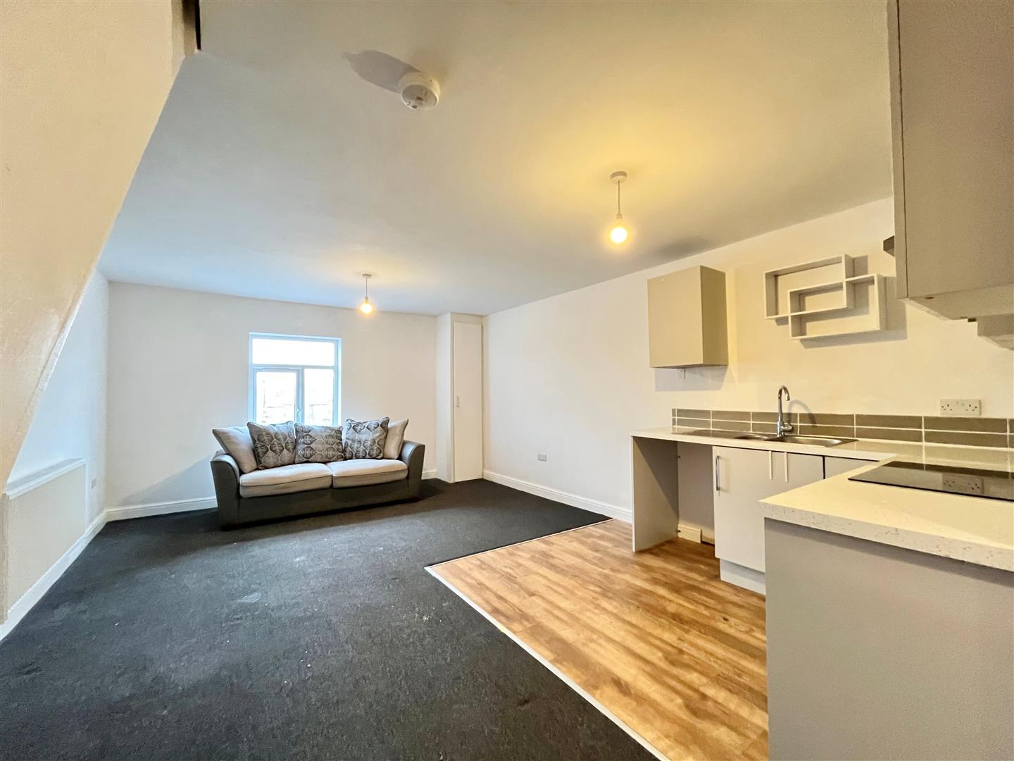 Flat Partington Lane in Salford