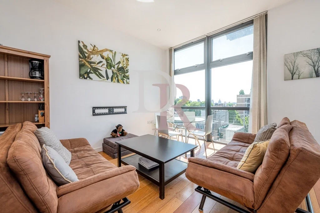 Flat Pentonville Road in Greater London
