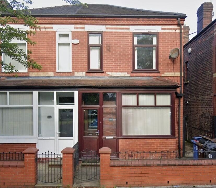Flat Seaford Road in Salford