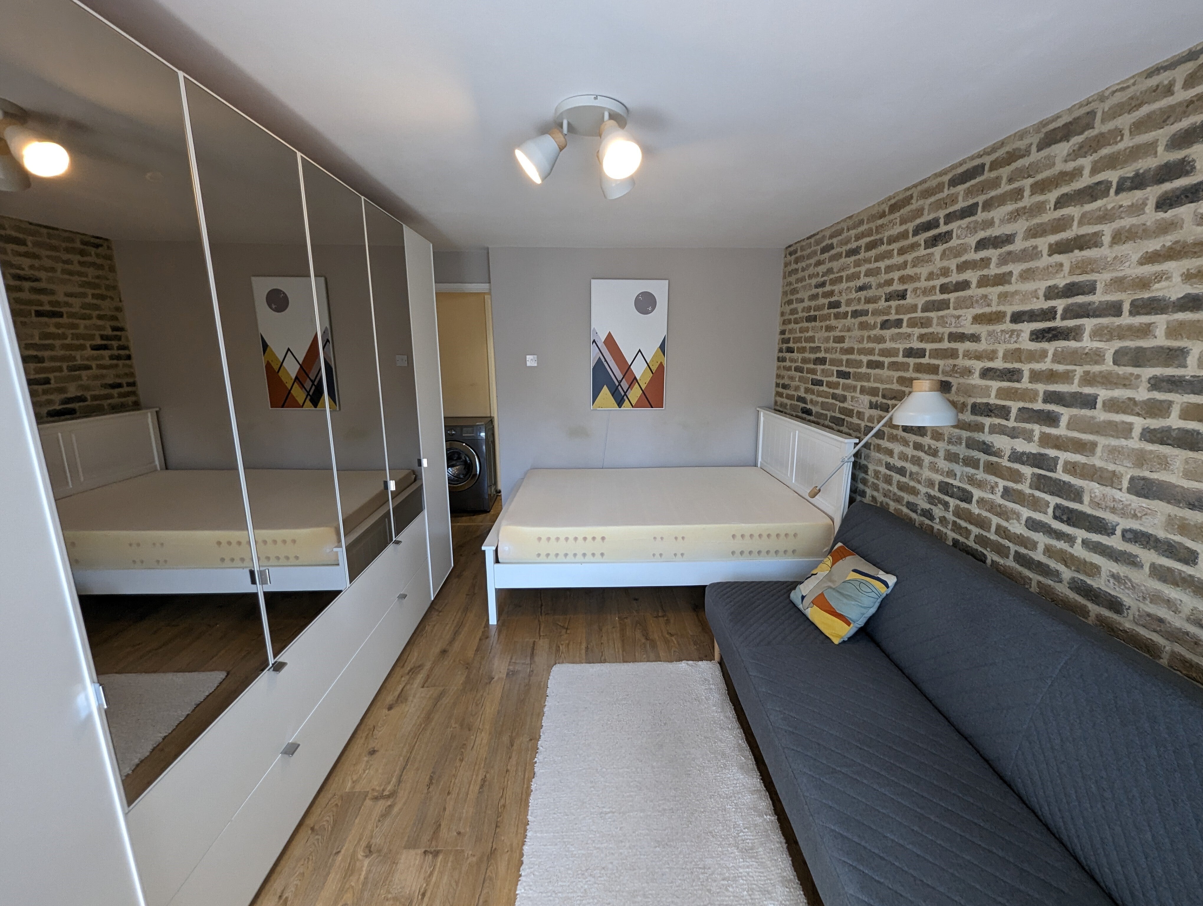 Flat Shaldon Court in Bedford