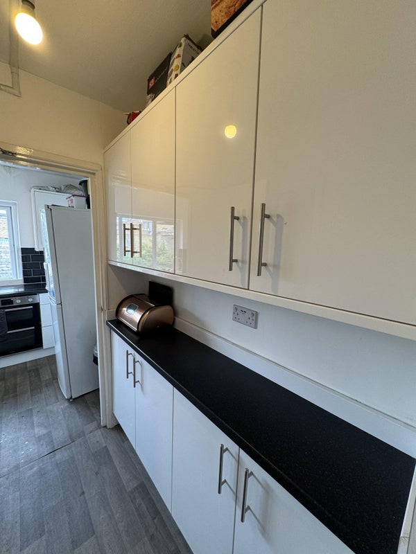 Room Fulham Road in Greater London