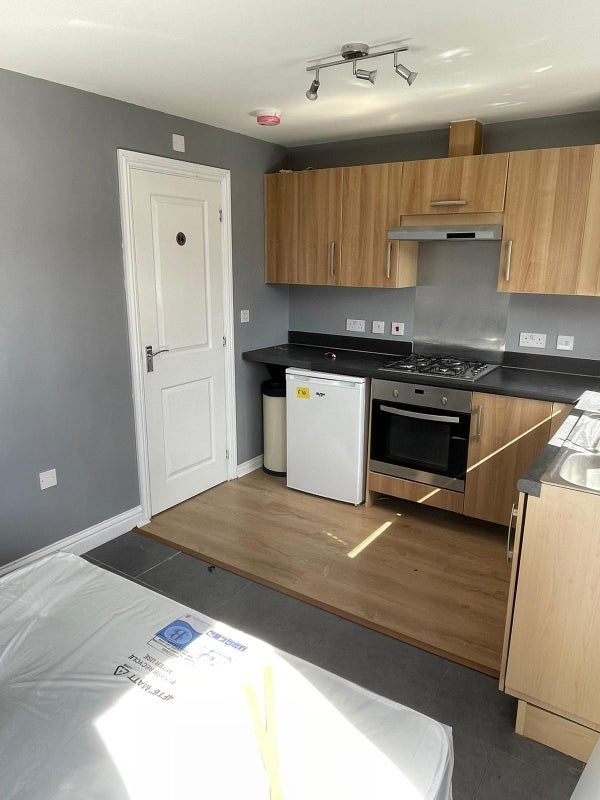 Room Coneyford Road in Birmingham