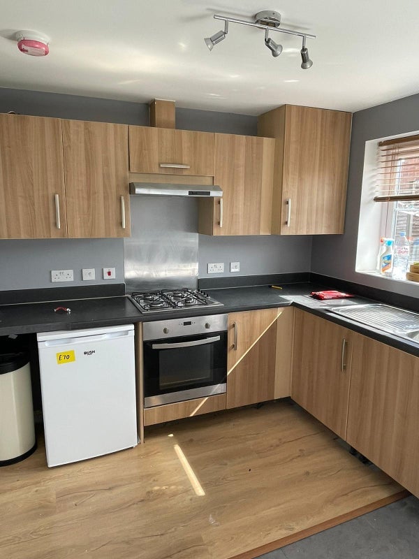Room Coneyford Road in Birmingham