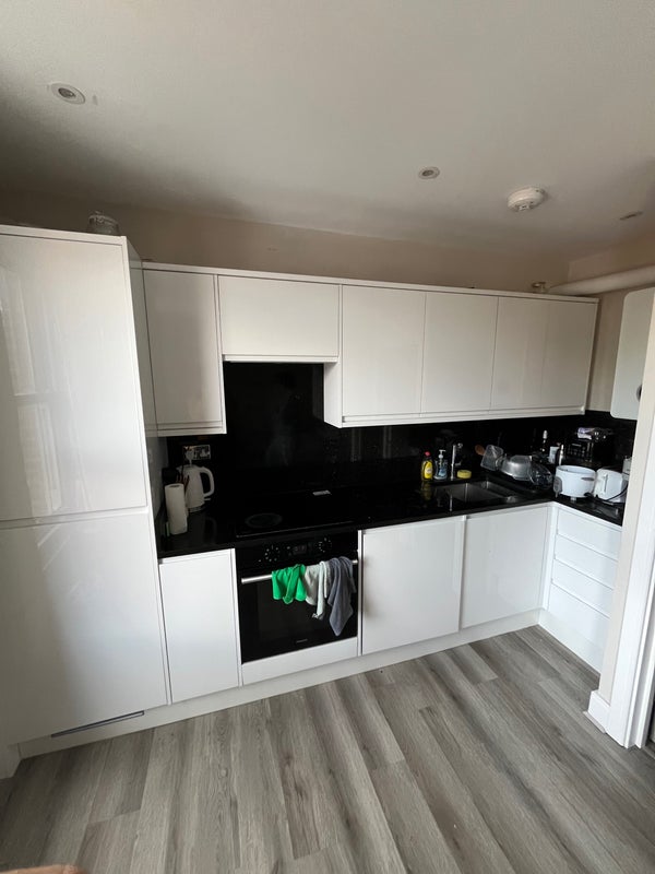 Room Geoffrey Road in Greater London