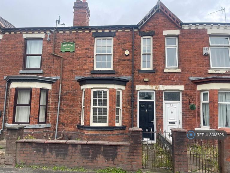 House Warrington Road in Ashton-in-Makerfield