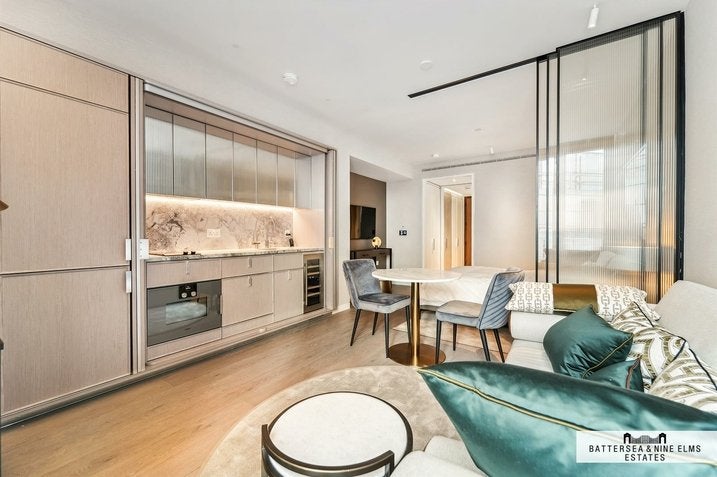 Flat Hanover Square in City of Westminster