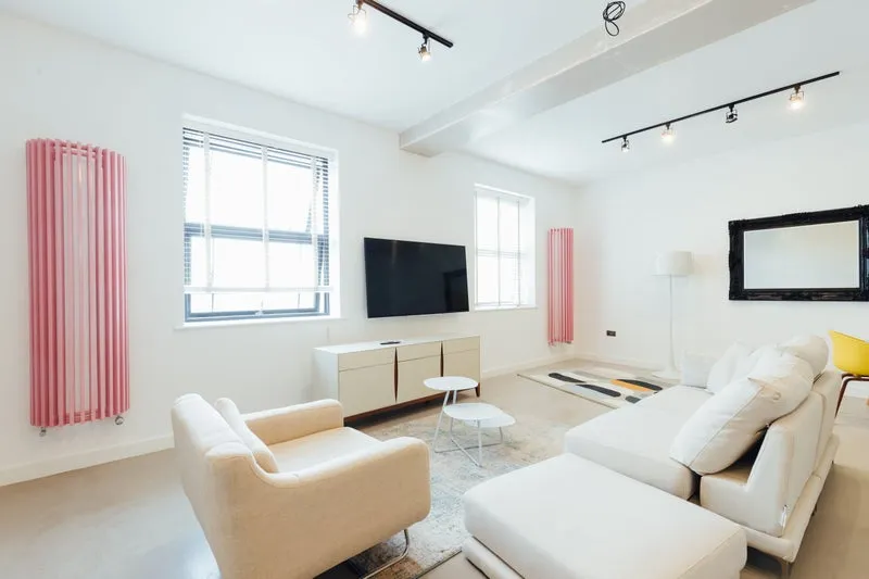 Flat Goldhawk Road in Greater London