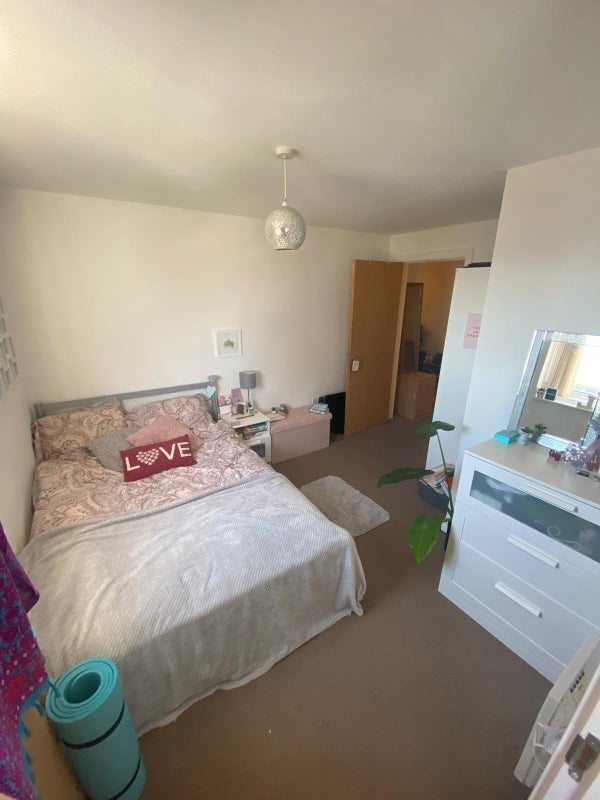 Room Chapeltown Street in Manchester