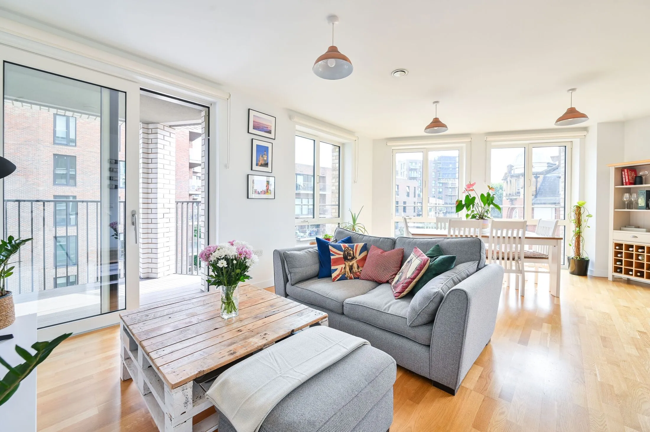 Flat Rodney Road in Greater London