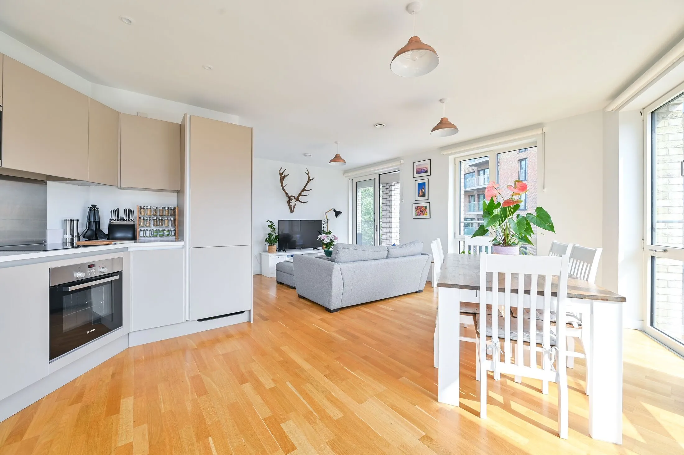 Flat Rodney Road in Greater London