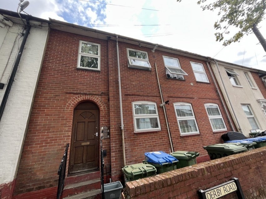 Flat Bullar Street in Southampton